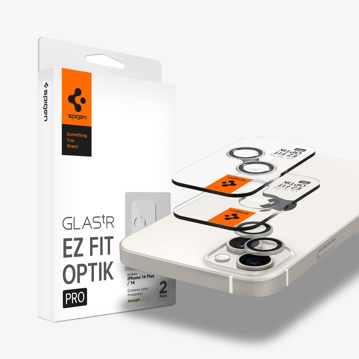 AGL05604 - iPhone 15 / 15 Plus Optik Pro Lens Protector in starlight showing the device, two optik pro lens protectors and packaging